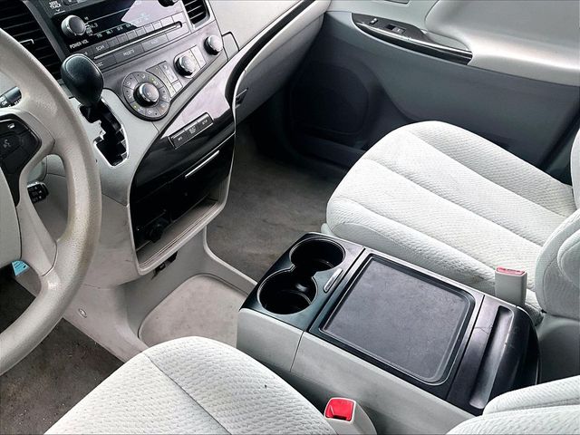 2012 Toyota Sienna LE 7-Passenger