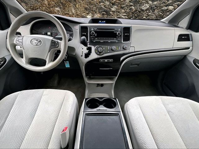 2012 Toyota Sienna LE 7-Passenger