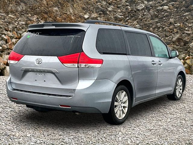 2012 Toyota Sienna LE 7-Passenger