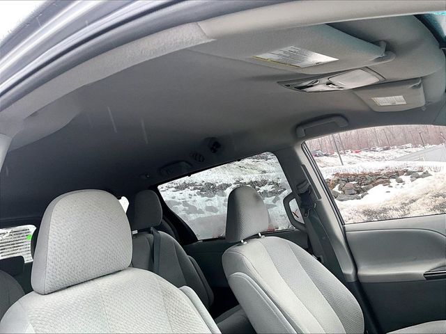 2012 Toyota Sienna LE 7-Passenger