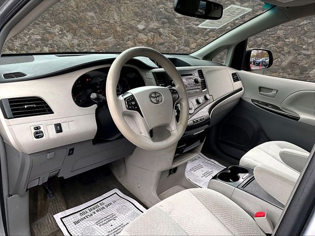 2012 Toyota Sienna LE 7-Passenger