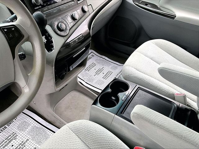 2012 Toyota Sienna LE 7-Passenger