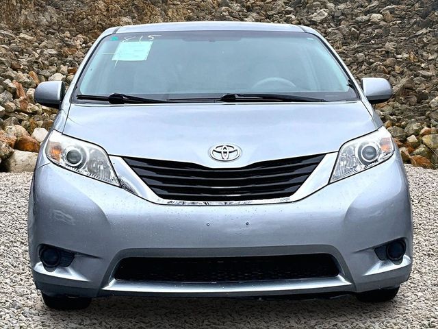 2012 Toyota Sienna LE 7-Passenger
