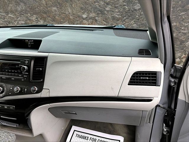 2012 Toyota Sienna LE 7-Passenger