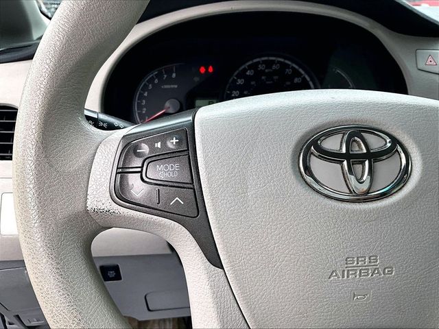 2012 Toyota Sienna LE 7-Passenger