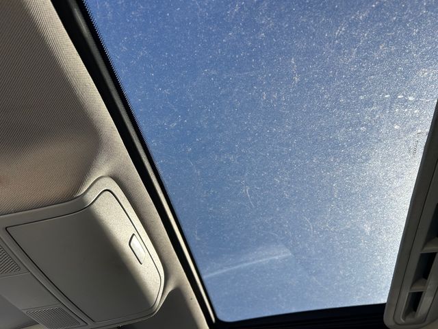 2012 Volkswagen Passat SEL