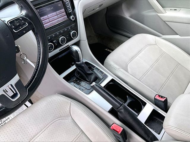 2012 Volkswagen Passat SE