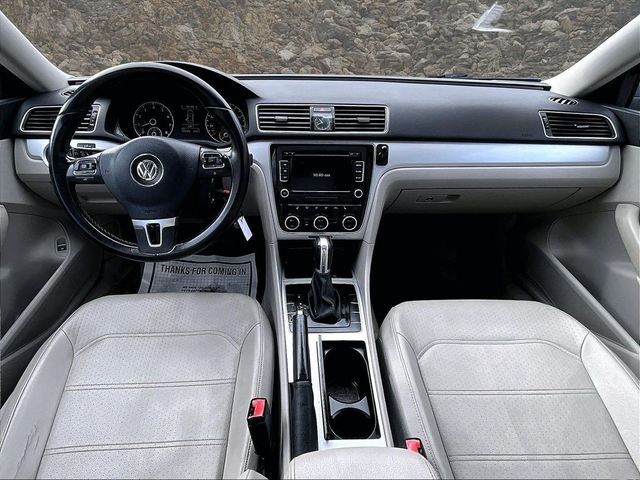 2012 Volkswagen Passat SE