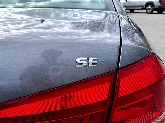 2012 Volkswagen Passat SE