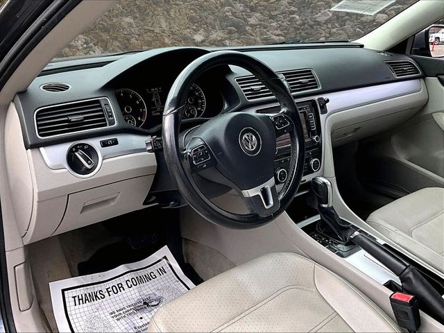 2012 Volkswagen Passat SE