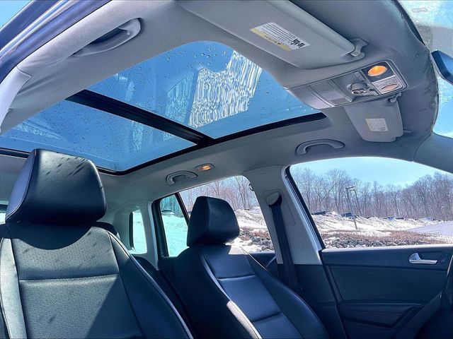 2012 Volkswagen Tiguan SE 4Motion