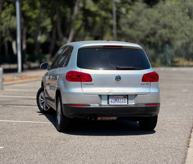 2012 Volkswagen Tiguan S | Reseda, CA | Angeles Auto Alliance