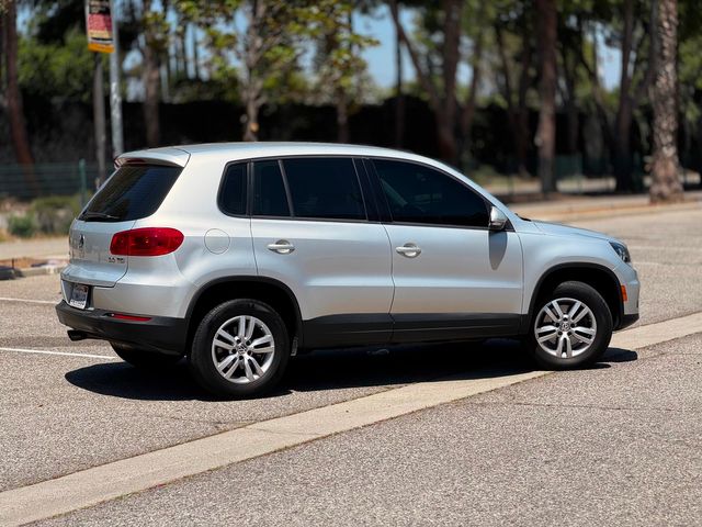 2012 Volkswagen Tiguan S | Reseda, CA | Angeles Auto Alliance