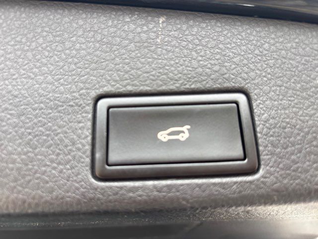 2012 Volkswagen Touareg TDI Sport | San Antonio, TX | Clear Choice Automotive South 2012 Volkswagen Touareg TDI Sport | San Antonio, TX | Clear Choice Automotive South