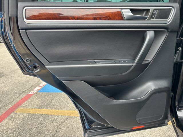 2012 Volkswagen Touareg TDI Sport | San Antonio, TX | Clear Choice Automotive South 2012 Volkswagen Touareg TDI Sport | San Antonio, TX | Clear Choice Automotive South