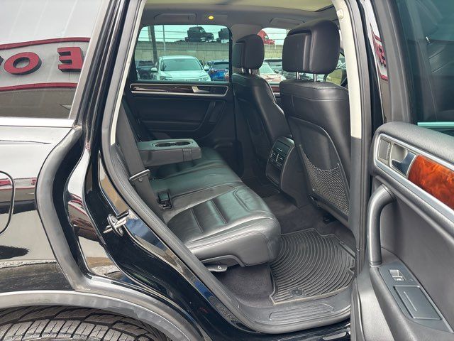 2012 Volkswagen Touareg TDI Sport | San Antonio, TX | Clear Choice Automotive South 2012 Volkswagen Touareg TDI Sport | San Antonio, TX | Clear Choice Automotive South