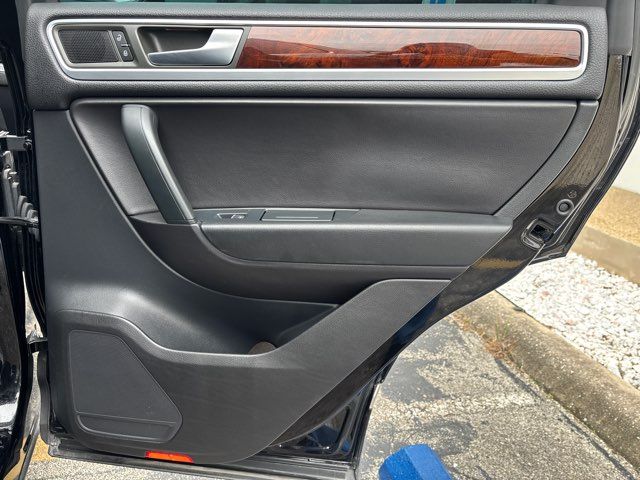 2012 Volkswagen Touareg TDI Sport | San Antonio, TX | Clear Choice Automotive South 2012 Volkswagen Touareg TDI Sport | San Antonio, TX | Clear Choice Automotive South
