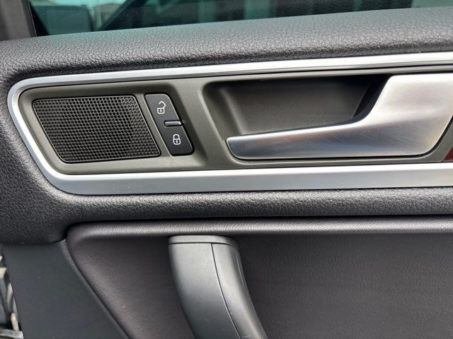2012 Volkswagen Touareg TDI Sport | San Antonio, TX | Clear Choice Automotive South 2012 Volkswagen Touareg TDI Sport | San Antonio, TX | Clear Choice Automotive South
