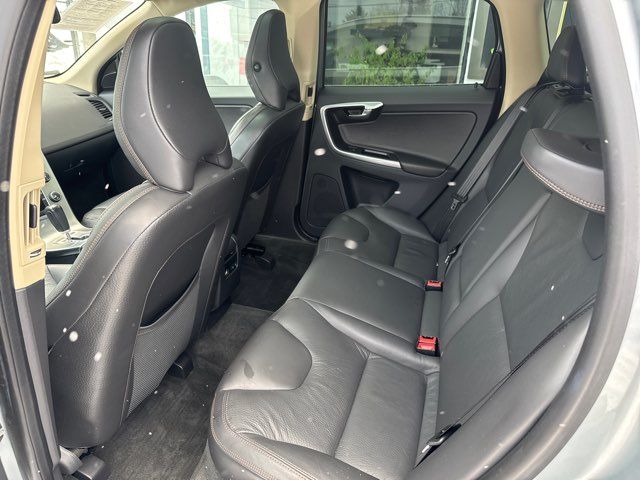 2012 Volvo XC60 3.2 Platinum