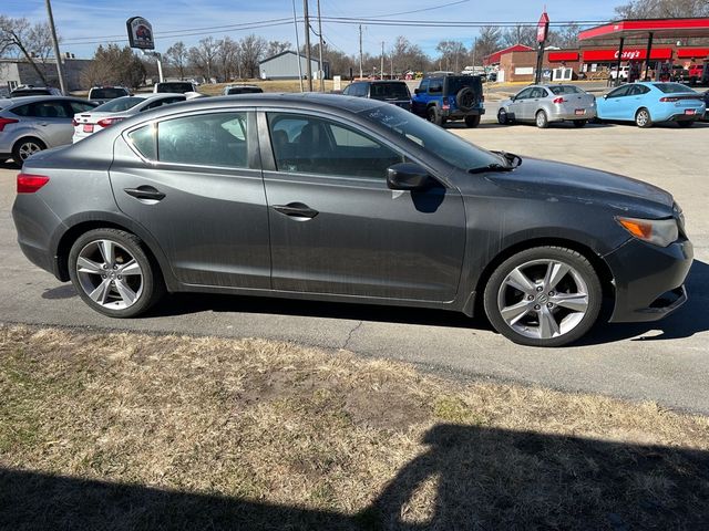 2013 Acura ILX 2.0L w/Tech