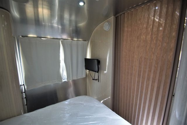2013 Airstream ~USED~INTERNATIONAL SERENITY 30RB LIKE NEW TRAVEL TRAILER -$69,000 STK J527239 | Keller, TX | Complete Trailers of Texas 2013 Airstream ~USED~INTERNATIONAL SERENITY 30RB LIKE NEW TRAVEL TRAILER -$69,000 STK J527239 | Keller, TX | Complete Trailers of Texas