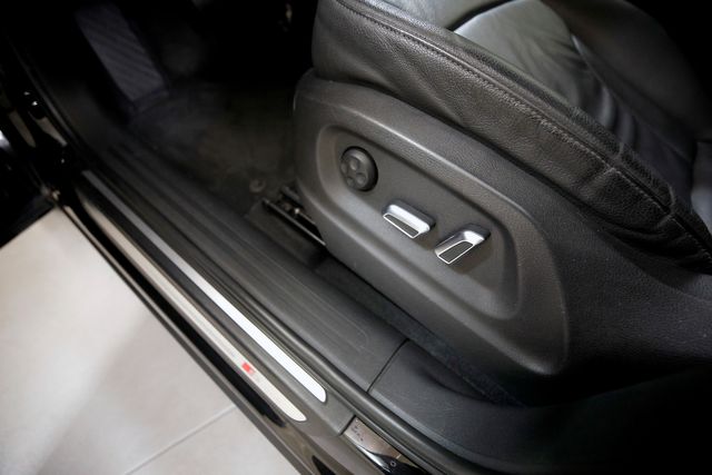 2013 Audi Q5 3.0T quattro Premium Plus | Burbank, California | MDK International 2013 Audi Q5 3.0T quattro Premium Plus | Burbank, California | MDK International