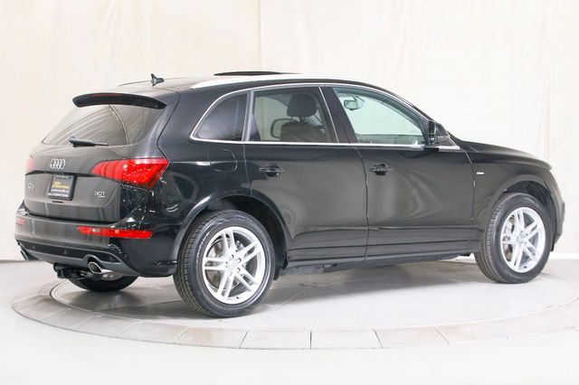2013 Audi Q5 3.0T quattro Premium Plus | Burbank, California | MDK International 2013 Audi Q5 3.0T quattro Premium Plus | Burbank, California | MDK International
