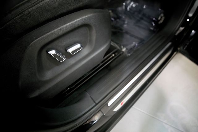 2013 Audi Q5 3.0T quattro Premium Plus | Burbank, California | MDK International 2013 Audi Q5 3.0T quattro Premium Plus | Burbank, California | MDK International