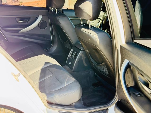 2013 BMW 3 Series 328i | Reseda, CA | Angeles Auto Alliance 2013 BMW 3 Series 328i | Reseda, CA | Angeles Auto Alliance