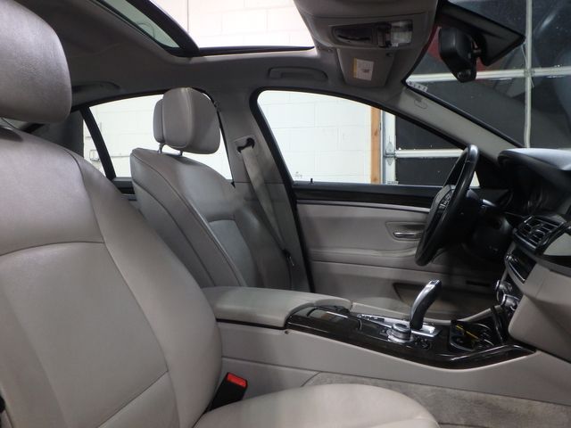 2013 BMW X-DRIVE, SERVICED, SMOOTH, WELL MAINTAINED AND SOLID.