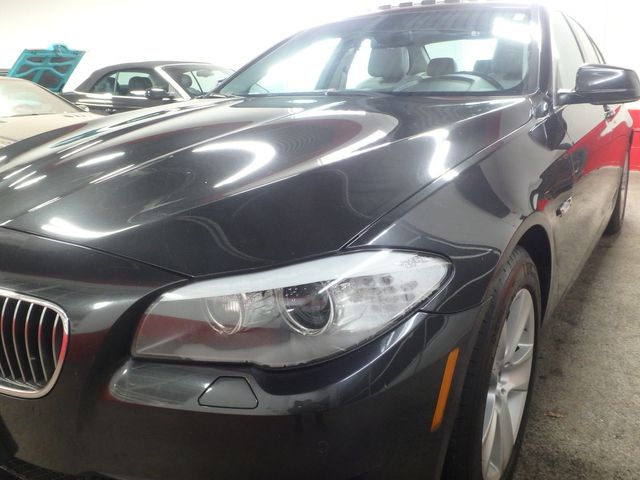 2013 BMW X-DRIVE, SERVICED, SMOOTH, WELL MAINTAINED AND SOLID.