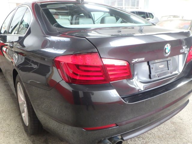 2013 BMW X-DRIVE, SERVICED, SMOOTH, WELL MAINTAINED AND SOLID.