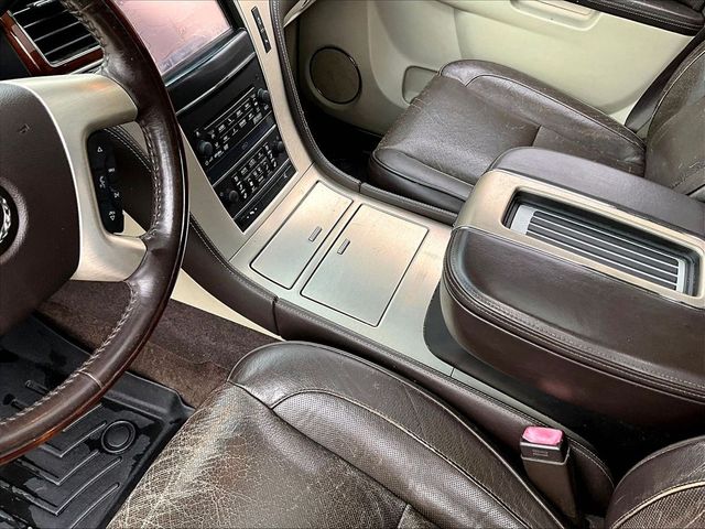 2013 Cadillac Escalade Platinum Edition