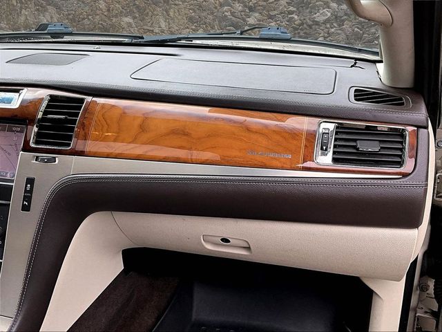 2013 Cadillac Escalade Platinum Edition