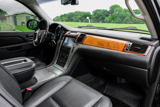 2013 Cadillac Escalade Platinum Edition 2013 Cadillac Escalade Platinum Edition