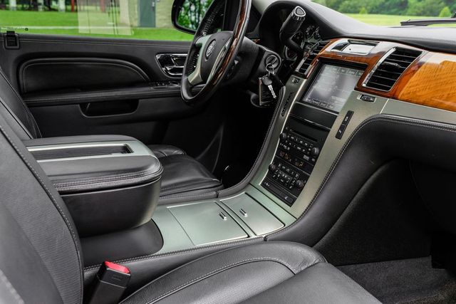 2013 Cadillac Escalade Platinum Edition 2013 Cadillac Escalade Platinum Edition