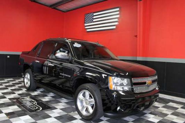 2013 Chevrolet Avalanche LS Black Diamond - Ledet's Auto Sales Gonzales, Louisiana 70737 2013 Chevrolet Avalanche LS Black Diamond - Ledet's Auto Sales Gonzales, Louisiana 70737