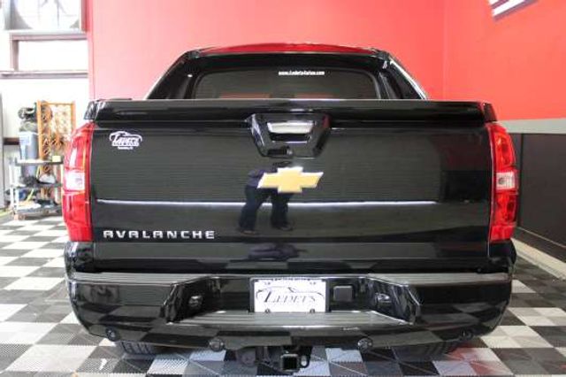 2013 Chevrolet Avalanche LS Black Diamond - Ledet's Auto Sales Gonzales, Louisiana 70737 2013 Chevrolet Avalanche LS Black Diamond - Ledet's Auto Sales Gonzales, Louisiana 70737