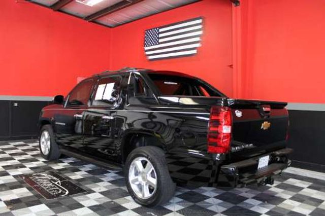 2013 Chevrolet Avalanche LS Black Diamond - Ledet's Auto Sales Gonzales, Louisiana 70737 2013 Chevrolet Avalanche LS Black Diamond - Ledet's Auto Sales Gonzales, Louisiana 70737