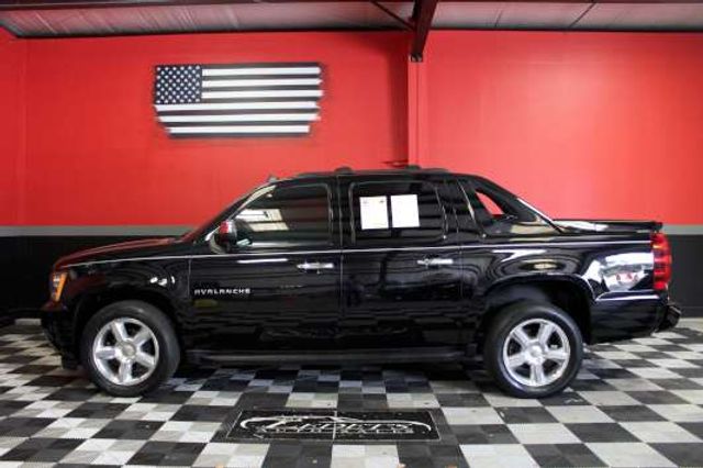 2013 Chevrolet Avalanche LS Black Diamond - Ledet's Auto Sales Gonzales, Louisiana 70737 2013 Chevrolet Avalanche LS Black Diamond - Ledet's Auto Sales Gonzales, Louisiana 70737