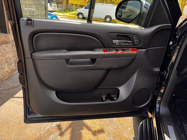 2013 Chevrolet Avalanche LTZ Black Diamond