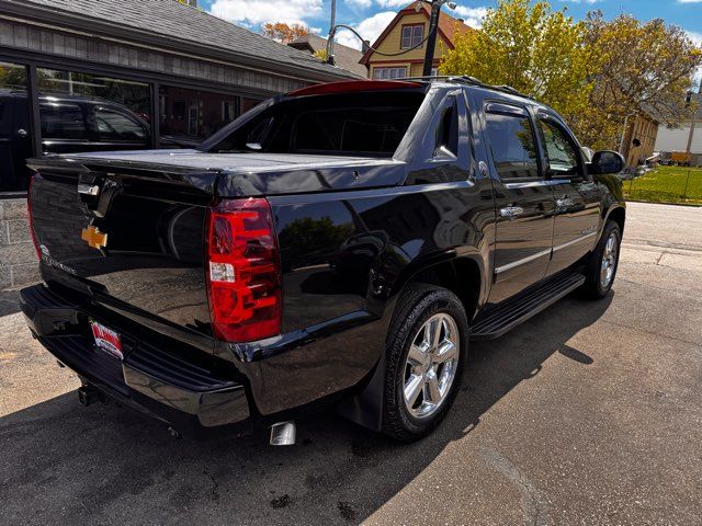 2013 Chevrolet Avalanche LTZ Black Diamond
