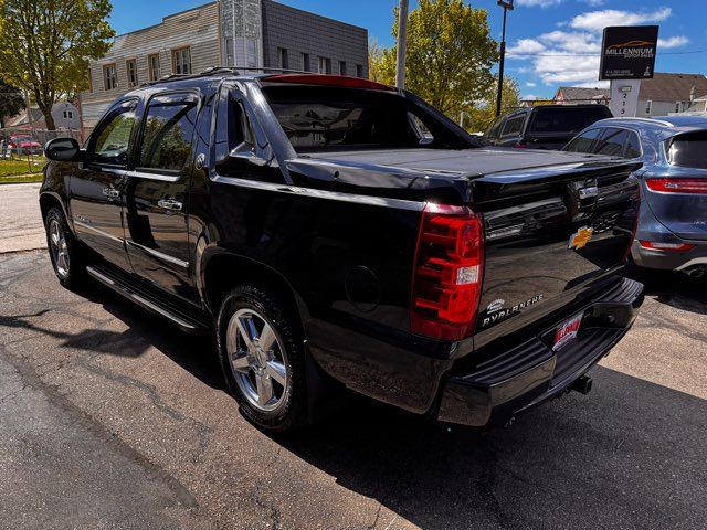 2013 Chevrolet Avalanche LTZ Black Diamond