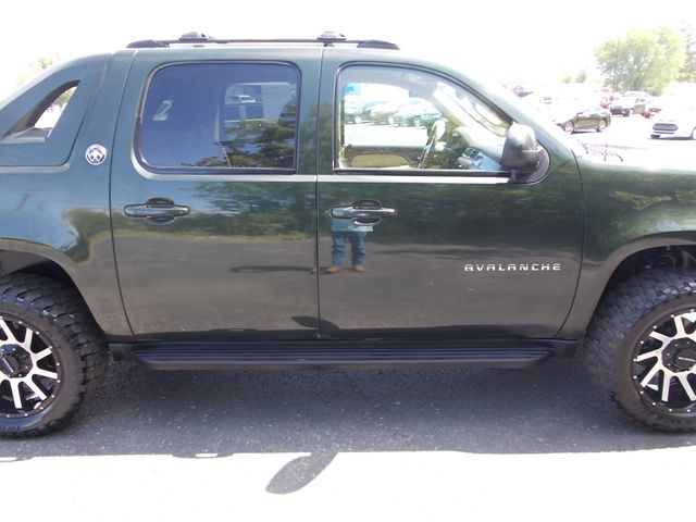 2013 Chevrolet Avalanche LS Black Diamond