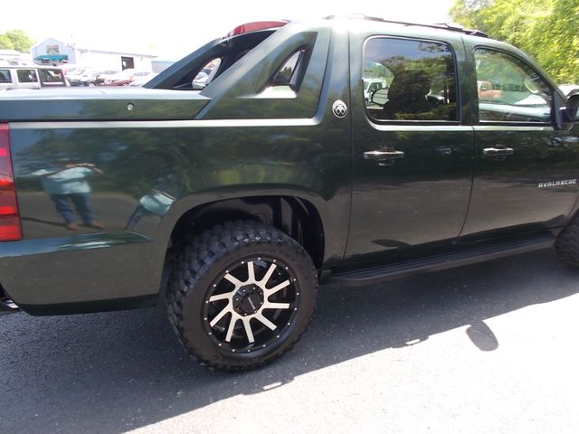 2013 Chevrolet Avalanche LS Black Diamond