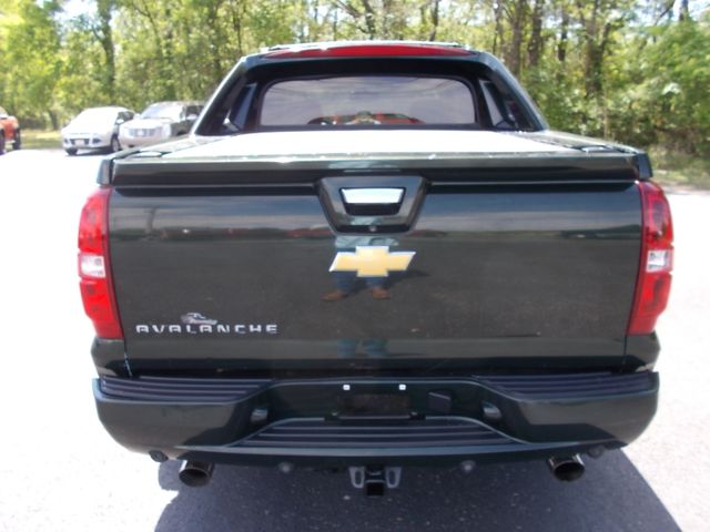 2013 Chevrolet Avalanche LS Black Diamond
