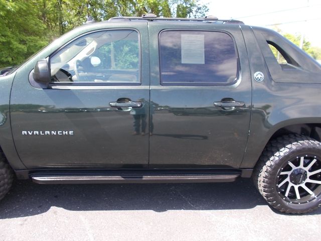 2013 Chevrolet Avalanche LS Black Diamond