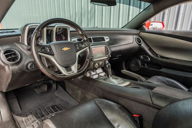 2013 Chevrolet Camaro SS / 2SS PKG / 6.2L V8 / LEATHER / NAVIGATION | Dallas, TX | Rocky Mountain Truck Stop Dallas 2013 Chevrolet Camaro SS / 2SS PKG / 6.2L V8 / LEATHER / NAVIGATION | Dallas, TX | Rocky Mountain Truck Stop Dallas