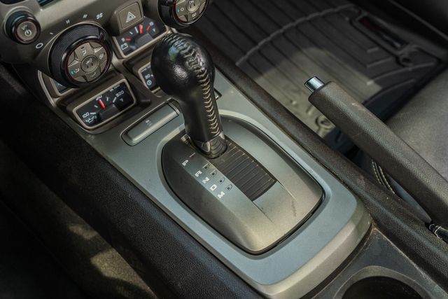2013 Chevrolet Camaro SS / 2SS PKG / 6.2L V8 / LEATHER / NAVIGATION | Austin, TX | Rocky Mountain Truck Stop Austin