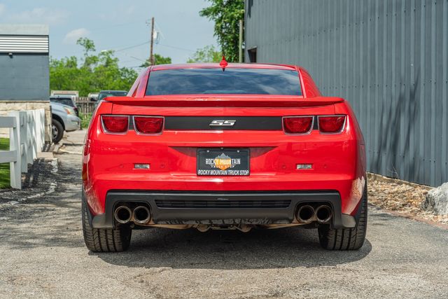 2013 Chevrolet Camaro SS / 2SS PKG / 6.2L V8 / LEATHER / NAVIGATION | Austin, TX | Rocky Mountain Truck Stop Austin